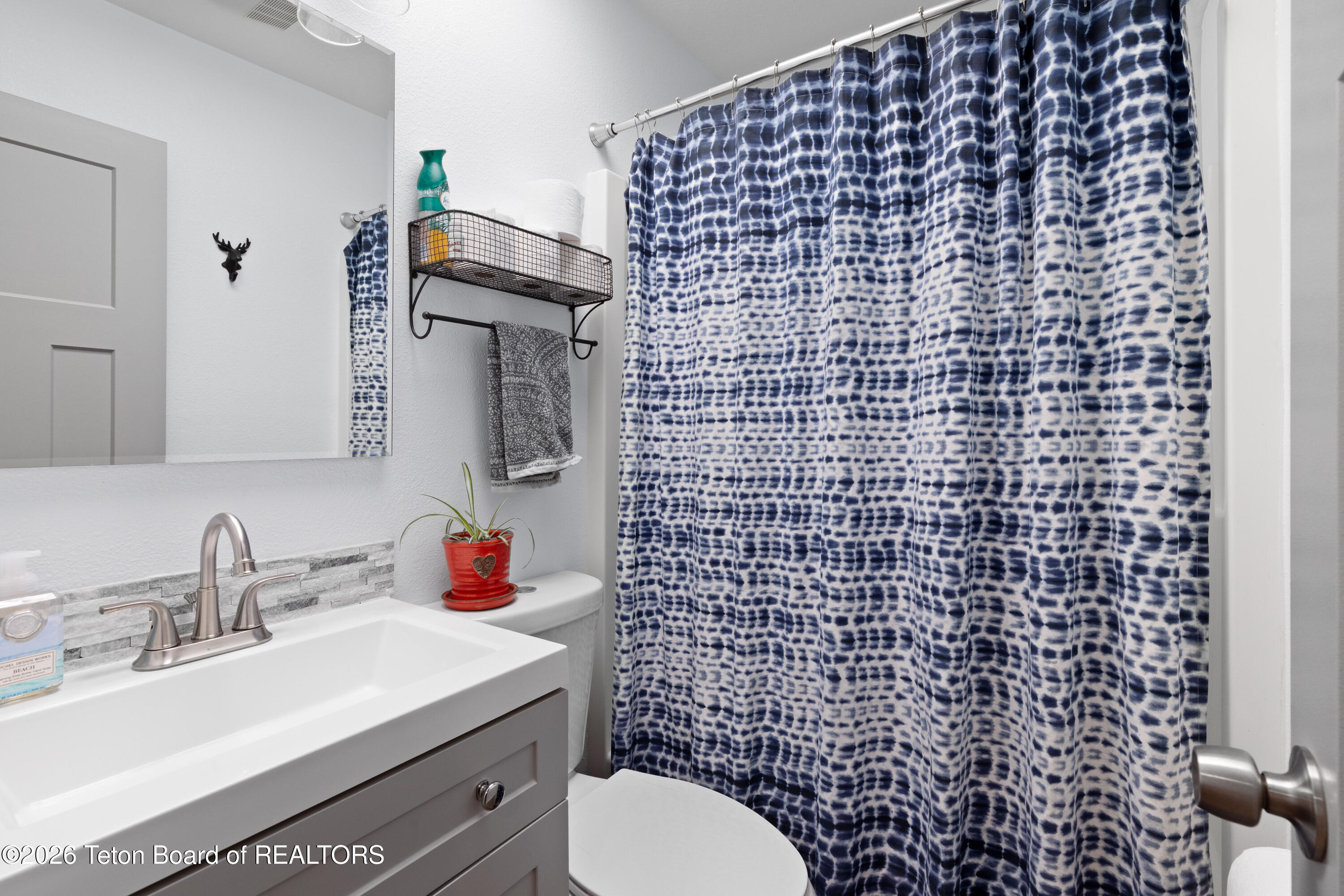 378 Sugar Loaf Drive Star Valley Ranch, WY 83127 - Photo 34 of 40 378 Sugar Loaf IMG_2684