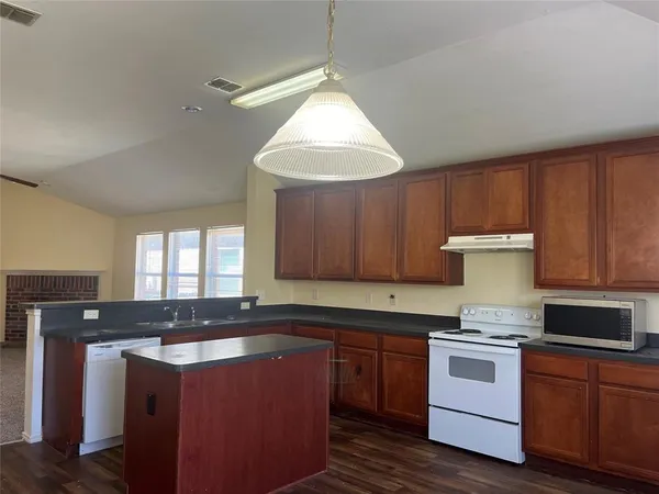 $1,795 | 1120 Mount Olive Lane, Forney, TX 75126