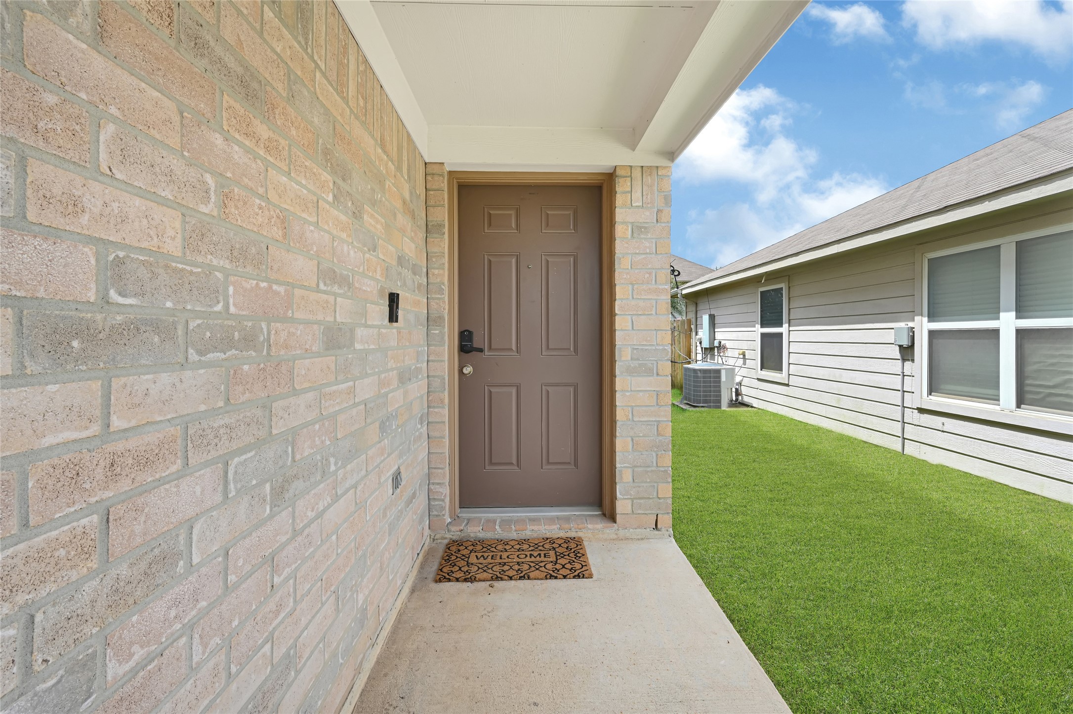 15826 Sheldon Ridge Way Houston, TX 77044 - Photo 3 of 26