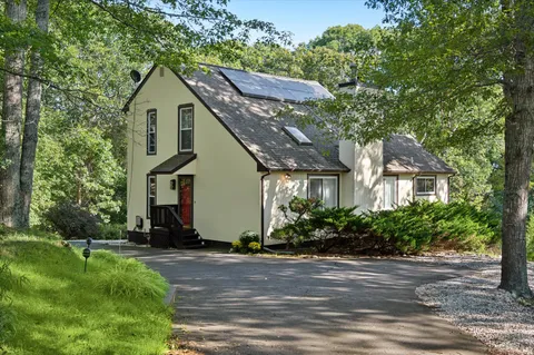 $1,995,000 | 24 Lincoln Street, Sag Harbor, NY 11963