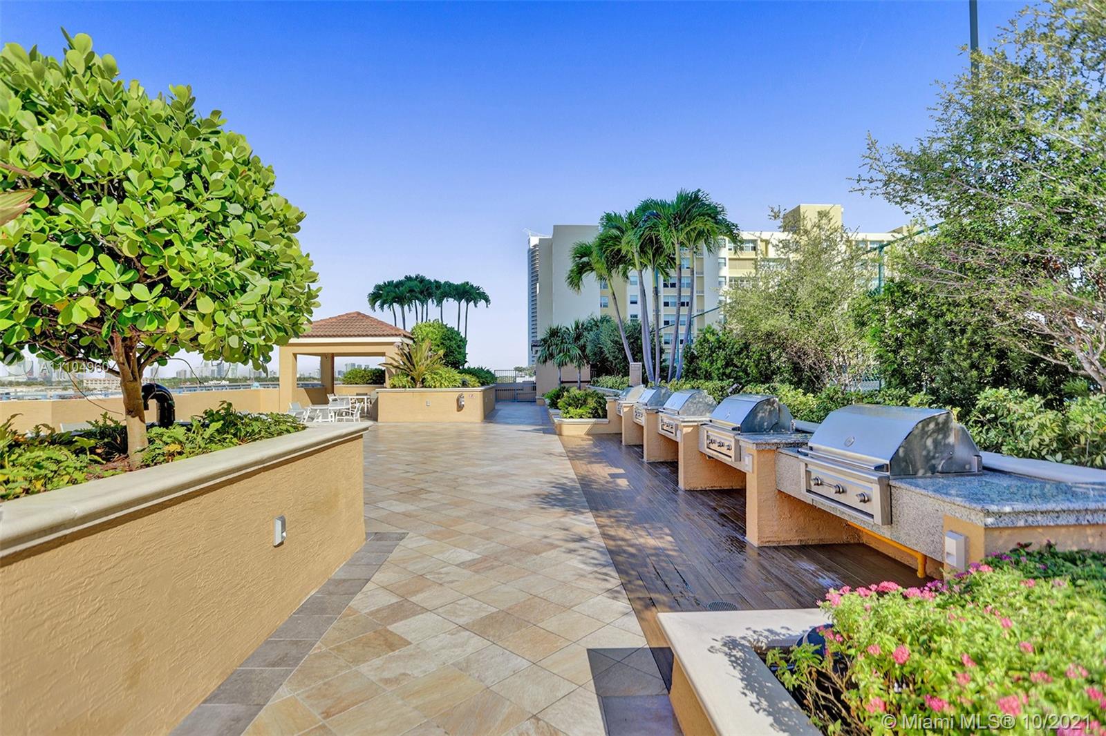 90 Alton Road, Unit 2809 Miami Beach, FL 33139 - Photo 21 of 39 Gallery Image 21