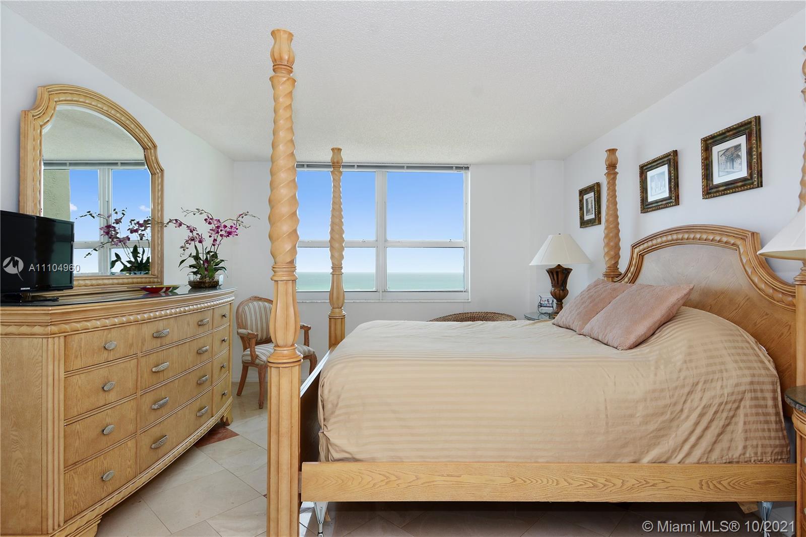 90 Alton Road, Unit 2809 Miami Beach, FL 33139 - Photo 8 of 39 Gallery Image 8