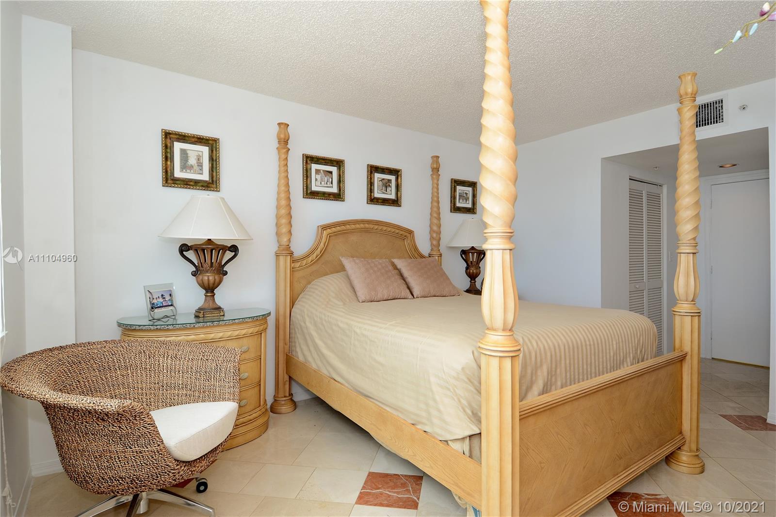 90 Alton Road, Unit 2809 Miami Beach, FL 33139 - Photo 9 of 39 Gallery Image 9