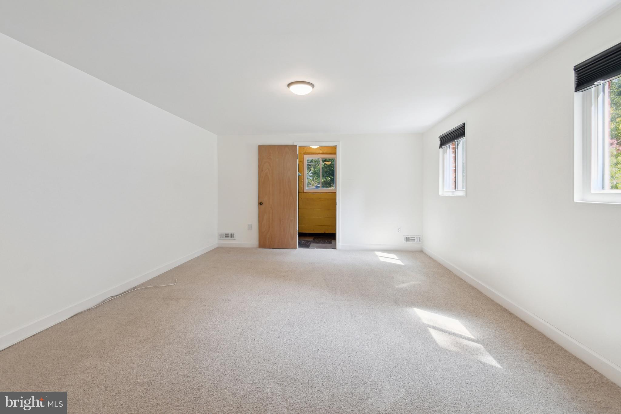 10117 Renfrew Road Silver Spring, MD 20901 - Photo 19 of 27 Family Room