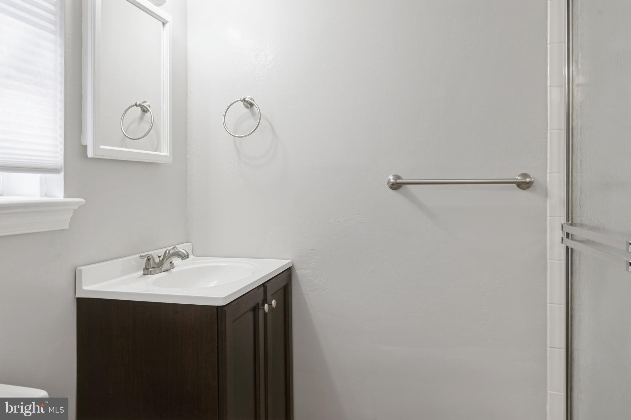 10117 Renfrew Road Silver Spring, MD 20901 - Photo 20 of 27 Bathroom