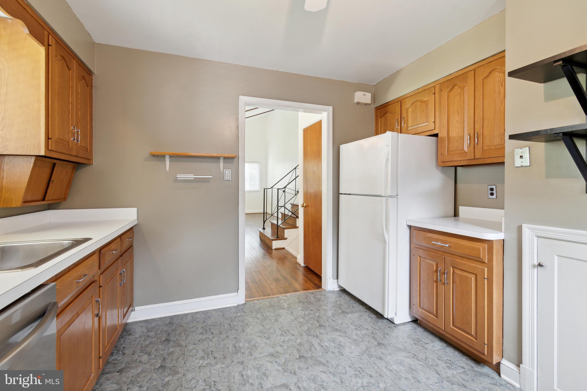 10117 Renfrew Road Silver Spring, MD 20901 - Photo 9 of 27 Kitchen