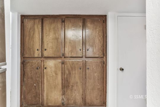922 West Wasp Avenue Ridgecrest, CA 93555 - Photo 11 of 31 a view of a elevator