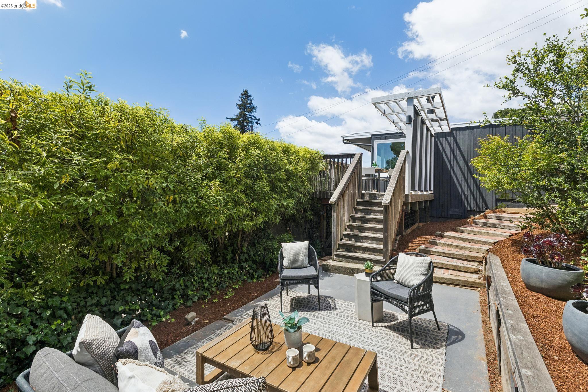 62 Arden Road Berkeley, CA 94704 - Photo 2 of 35