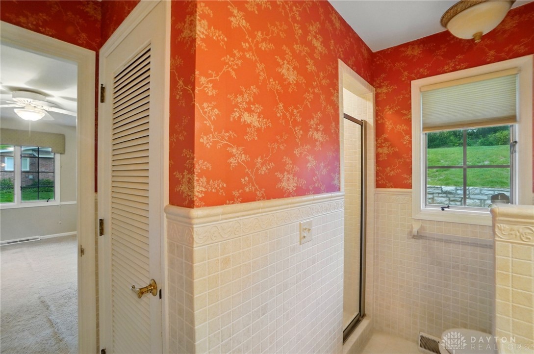 3483 Westbury Road Kettering, OH 45409 - Photo 29 of 43 primary bath
