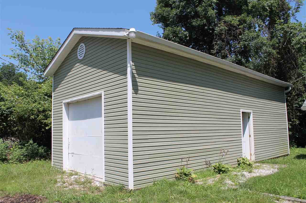 2665 Williams Road Bedford, IN 47421 - Photo 2 of 7 Gallery Image 2