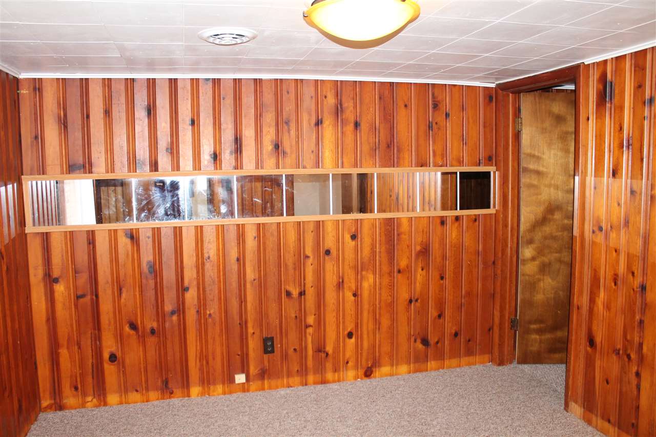 2665 Williams Road Bedford, IN 47421 - Photo 6 of 7 Gallery Image 6