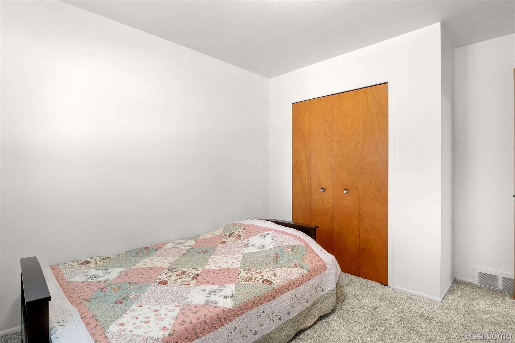 2195 Stratford Drive Troy, MI 48083 - Photo 24 of 36