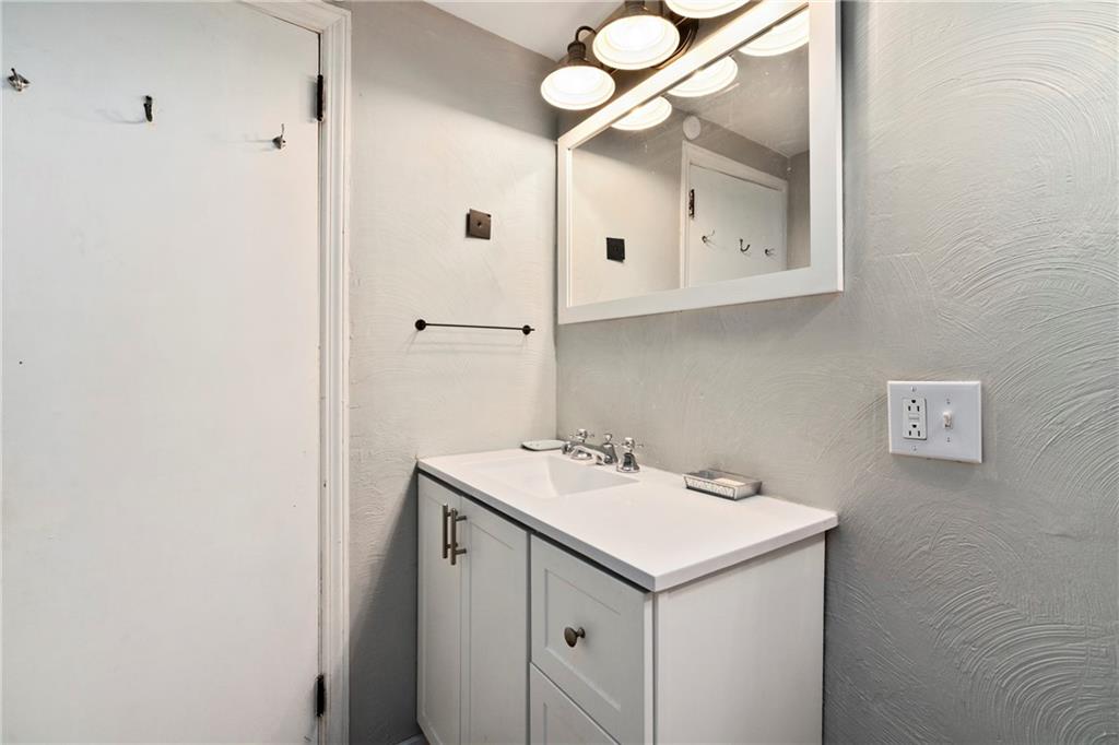 309 Thorne Street Houston, PA 15342 - Photo 14 of 28