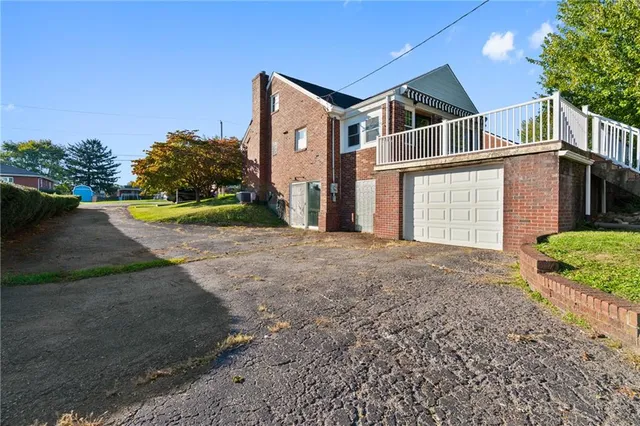 $274,000 | 309 Thorne Street, Houston, PA 15342