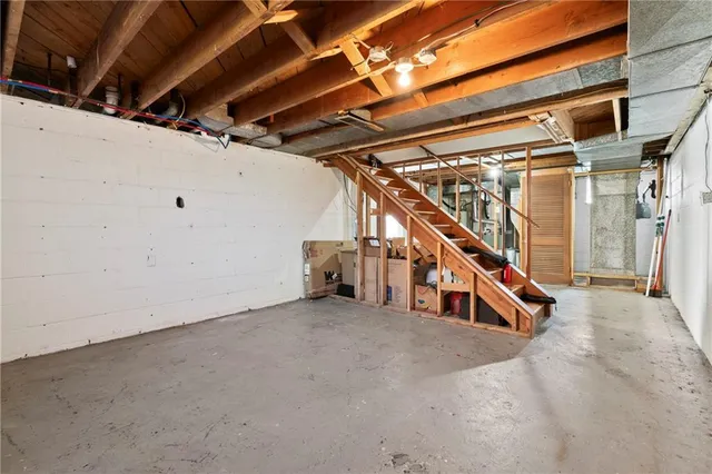 $274,000 | 309 Thorne Street, Houston, PA 15342