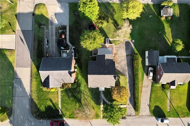 $274,000 | 309 Thorne Street, Houston, PA 15342