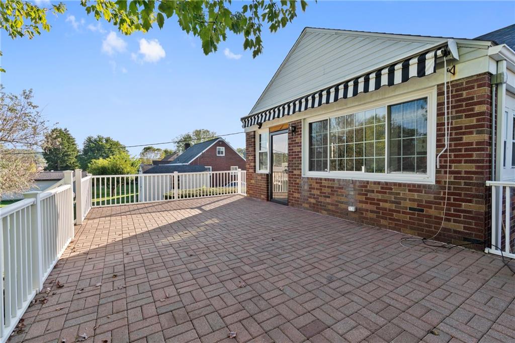 309 Thorne Street Houston, PA 15342 - Photo 3 of 28