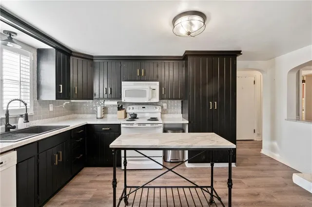 $274,000 | 309 Thorne Street, Houston, PA 15342