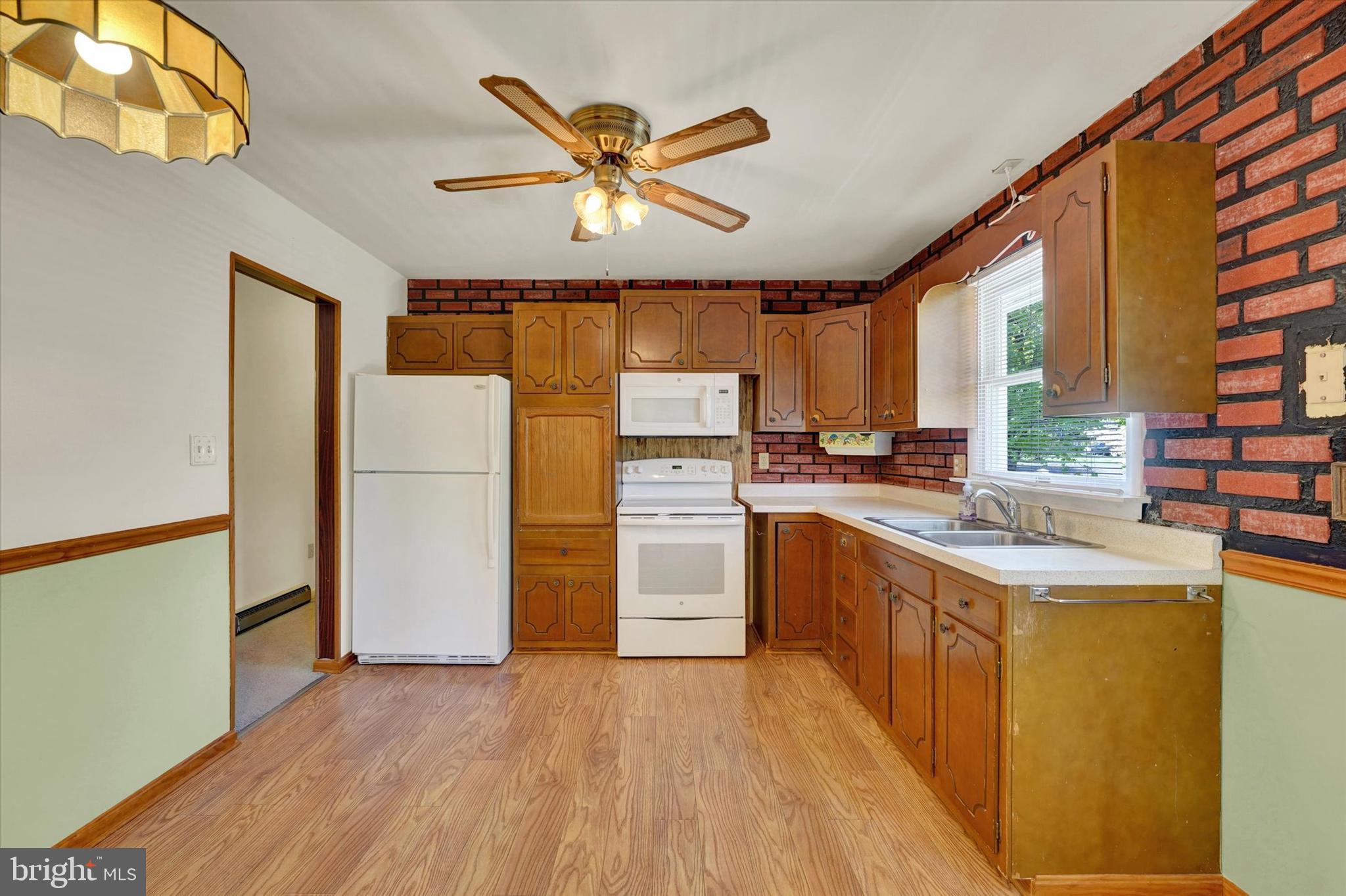 4342 Cooper Road Whiteford, MD 21160 - Photo 10 of 26 Kitchen
