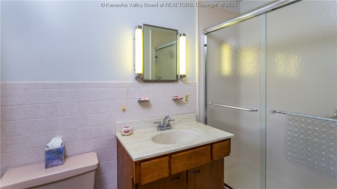 11538 Derricks Creek Road Charleston, WV 25320 - Photo 18 of 31 Gallery Image 18