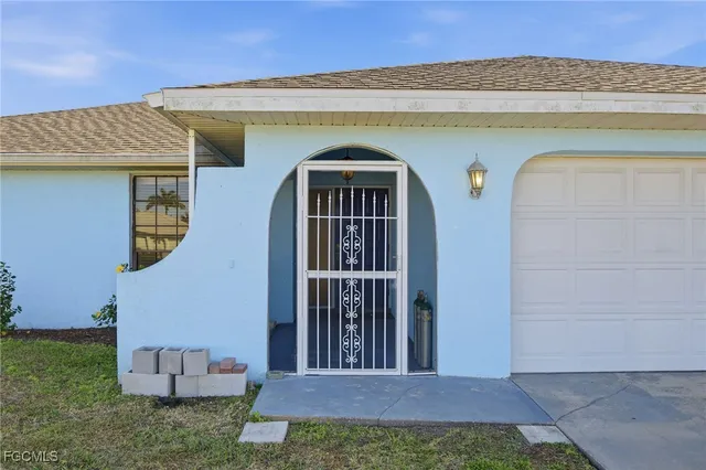 $439,000 | 224 Southeast 31st Terrace, Cape Coral, FL 33904