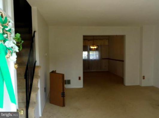 5685 Arnhem Road Baltimore, MD 21206 - Photo 19 of 24 Living Room