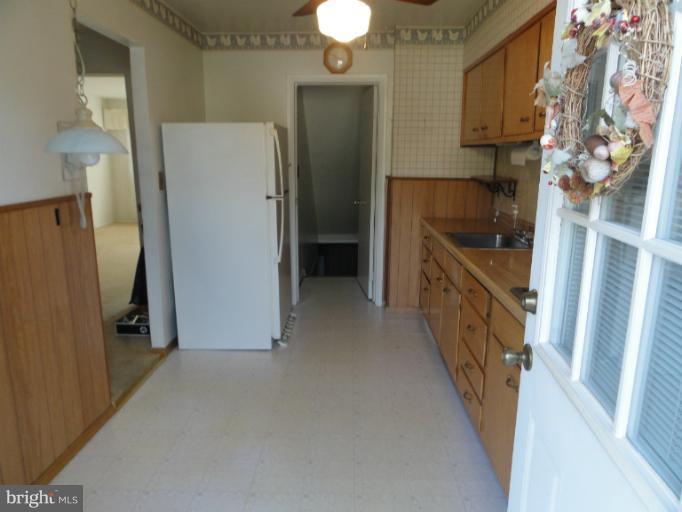 5685 Arnhem Road Baltimore, MD 21206 - Photo 21 of 24 Kitchen