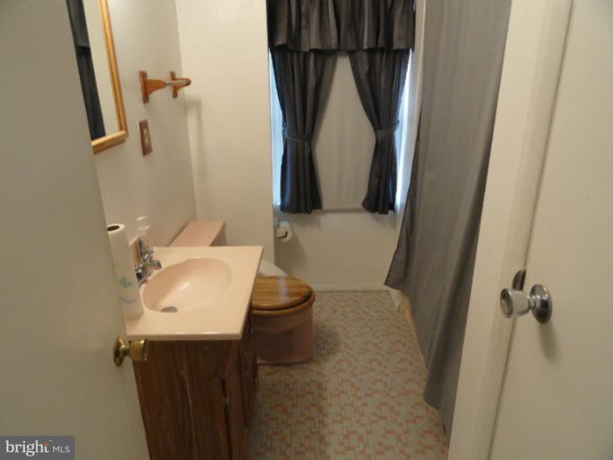 5685 Arnhem Road Baltimore, MD 21206 - Photo 24 of 24 Bath