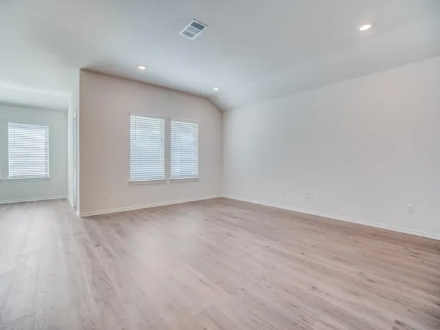 $2,175 | 1328 Briar Hl Drive, Denton, TX 76207