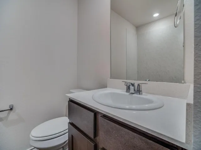 $2,175 | 1328 Briar Hl Drive, Denton, TX 76207