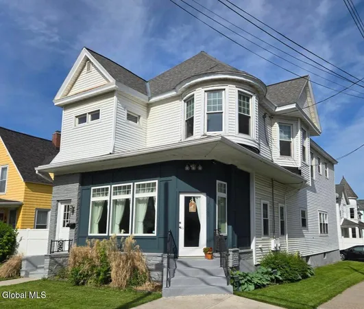 $2,300 | 1687 Avenue A, Schenectady, NY 12308