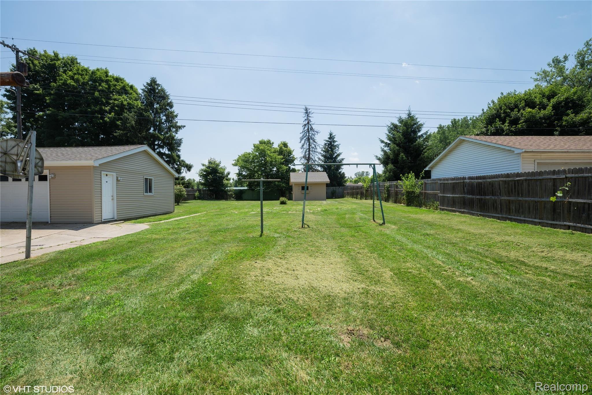 10892 Textile Road Belleville, MI 48111 - Photo 24 of 25 24_10892TextileRd_2024_HiRes.jpg