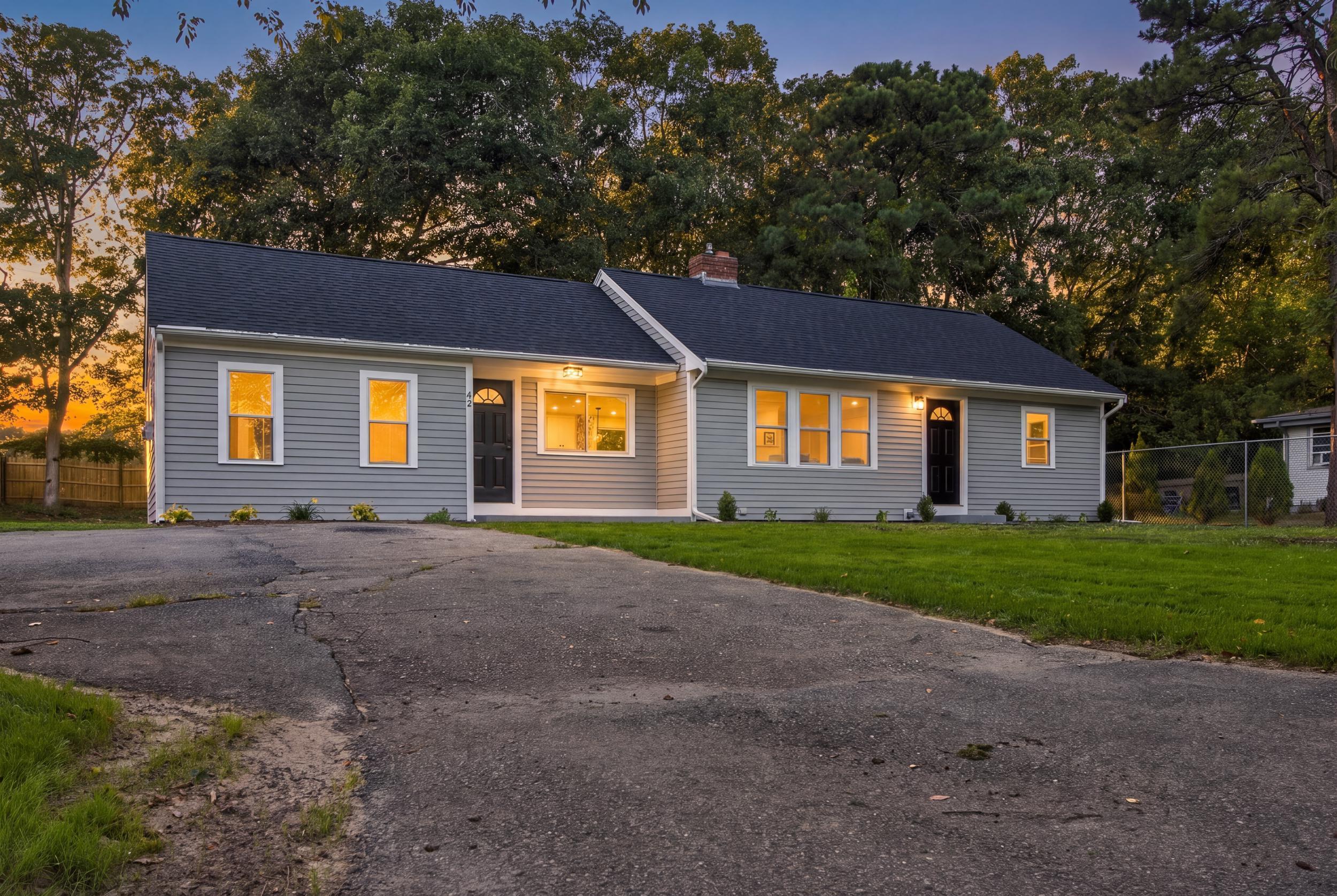 43 Quaker Road Hyannis, MA 02601 - Photo 2 of 18 4_img_2306_twilight_60c912da
