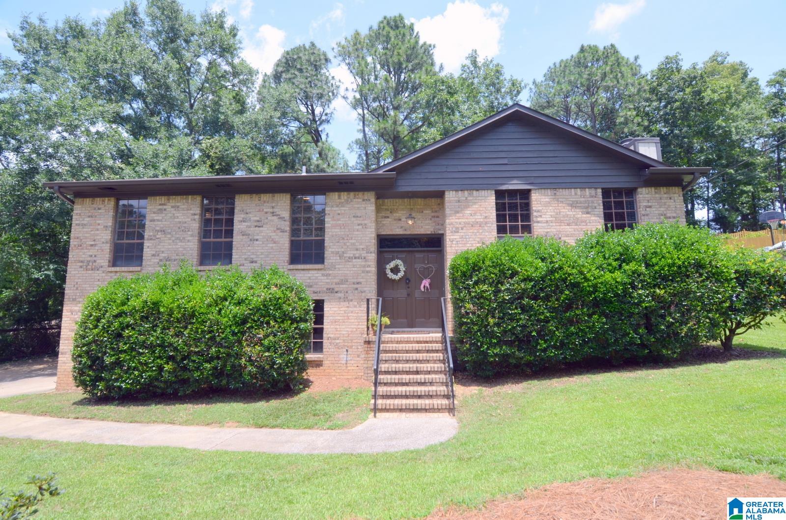 1033 Henry Drive Alabaster, AL 35007 - Photo 2 of 52