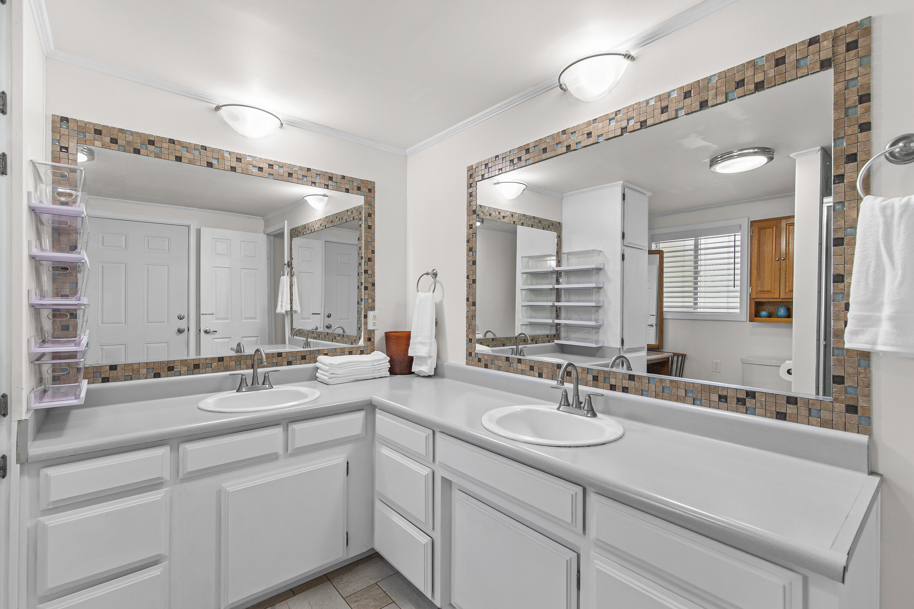 349 Capri Drive Eagle Point, OR 97524 - Photo 33 of 54 9R9A7523