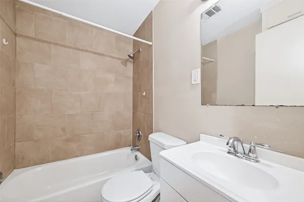 $1,650 | 3927 Prudence Drive, Houston, TX 77045