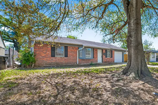 $1,650 | 3927 Prudence Drive, Houston, TX 77045