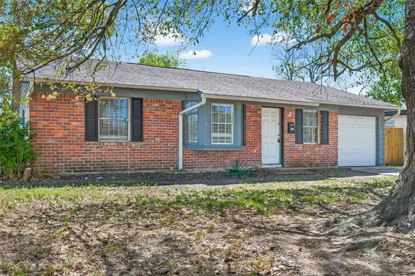 $1,650 | 3927 Prudence Drive, Houston, TX 77045