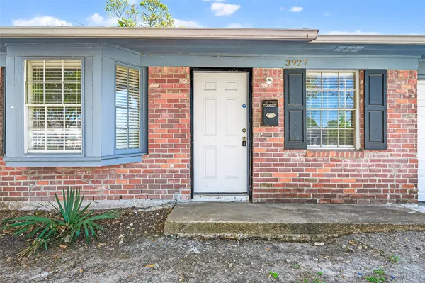 $1,650 | 3927 Prudence Drive, Houston, TX 77045