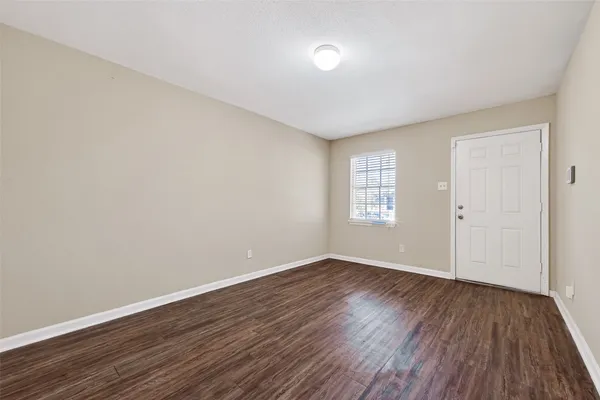 $1,650 | 3927 Prudence Drive, Houston, TX 77045