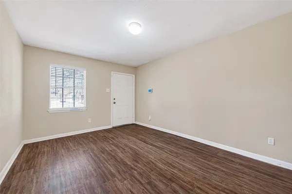 $1,650 | 3927 Prudence Drive, Houston, TX 77045