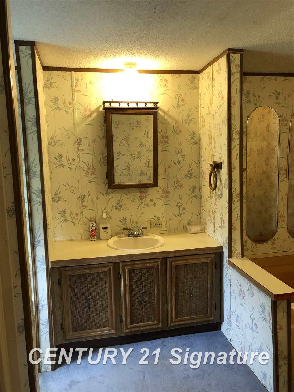 6155 North Seymour Road Flushing, MI 48433 - Photo 18 of 21