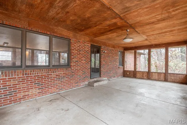 $310,000 | 3 Southwoods Drive, Festus, MO 63028