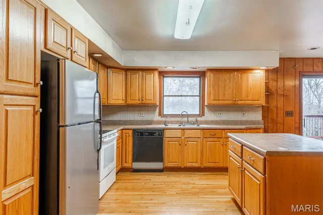 $310,000 | 3 Southwoods Drive, Festus, MO 63028