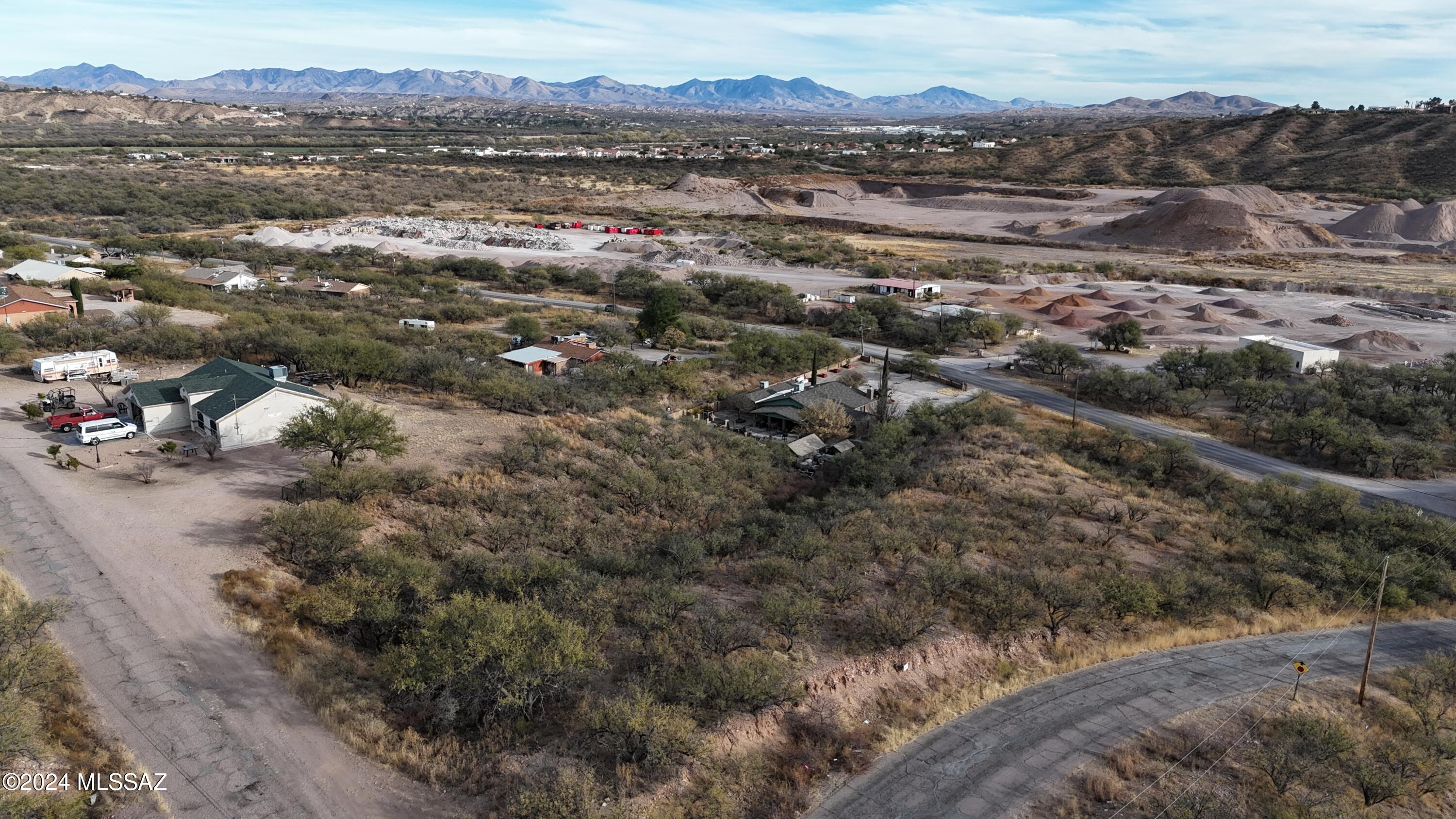 1272 Circulo Yerba Buena, Unit 35 Rio Rico, AZ 85648 - Photo 11 of 12