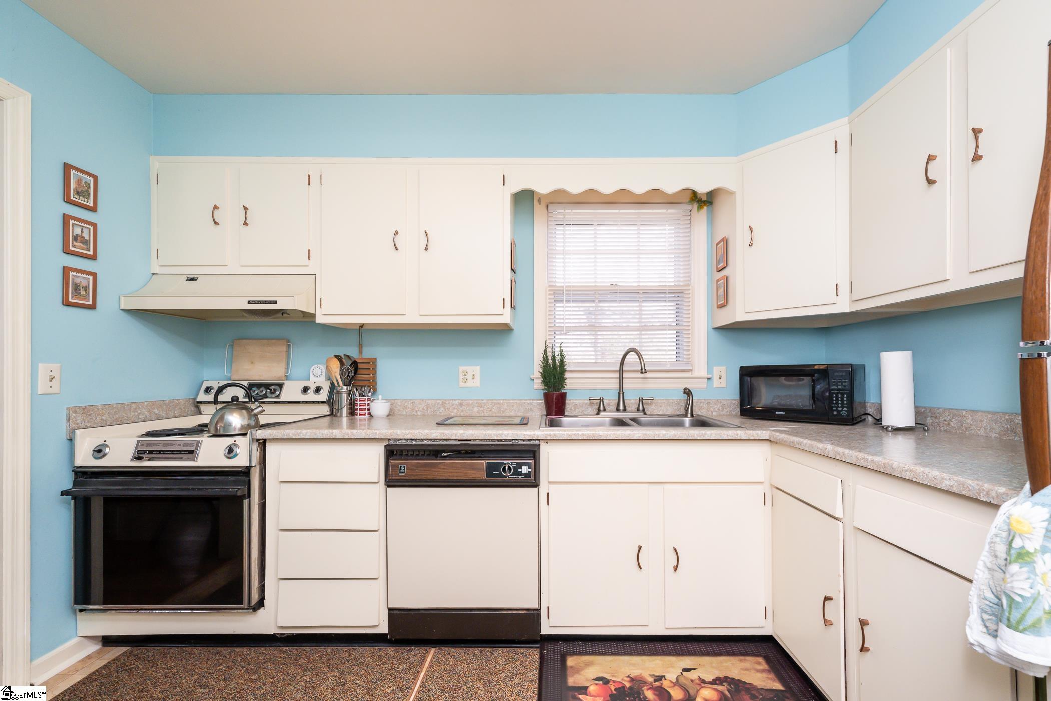 815 Edwards Road, Unit 32 Greenville, SC 29615 - Photo 7 of 23 Gallery Image 7