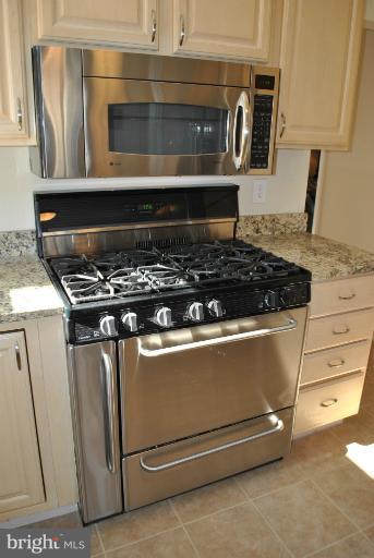803 Meadow Road Severn, MD 21144 - Photo 20 of 30 Kitchen