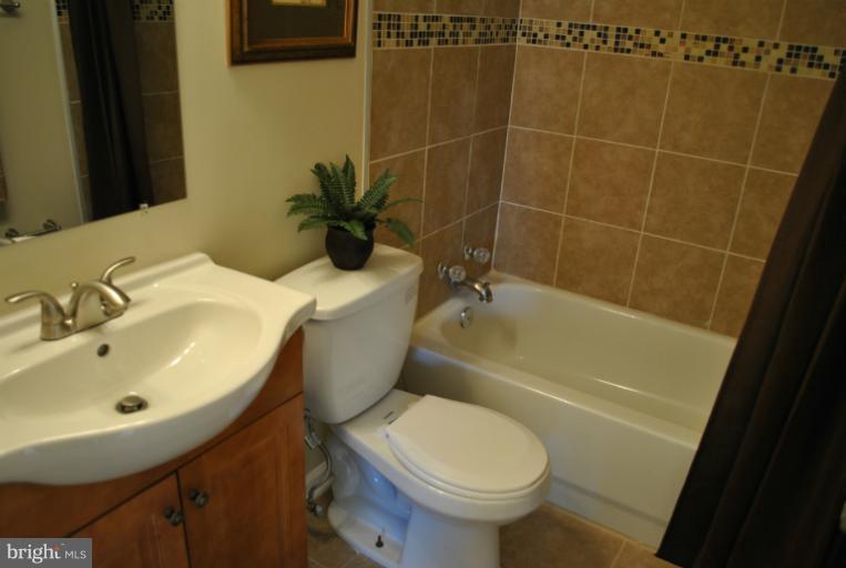 803 Meadow Road Severn, MD 21144 - Photo 21 of 30 Bath