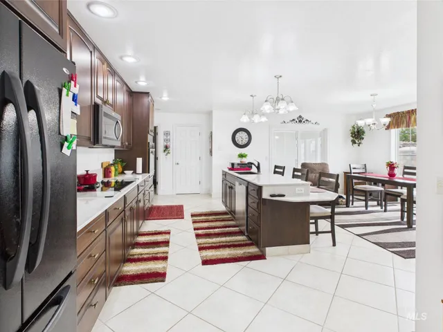 $345,000 | 11 North 3rd W Street, Paul, ID 83347