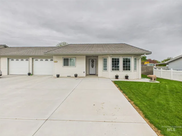 $345,000 | 11 North 3rd W Street, Paul, ID 83347